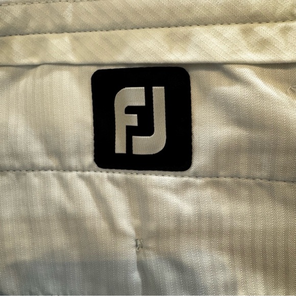 FootJoy Blue and White Checkered Flat Front Shorts Waist 40 - Picture 5 of 6